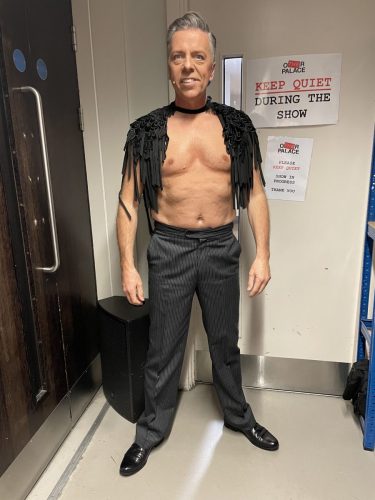 Second costume reveal for the opening number.What were they thinking lol